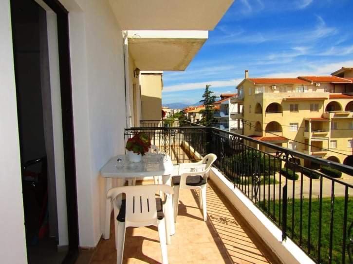 Akrata V Apartment Bagian luar foto
